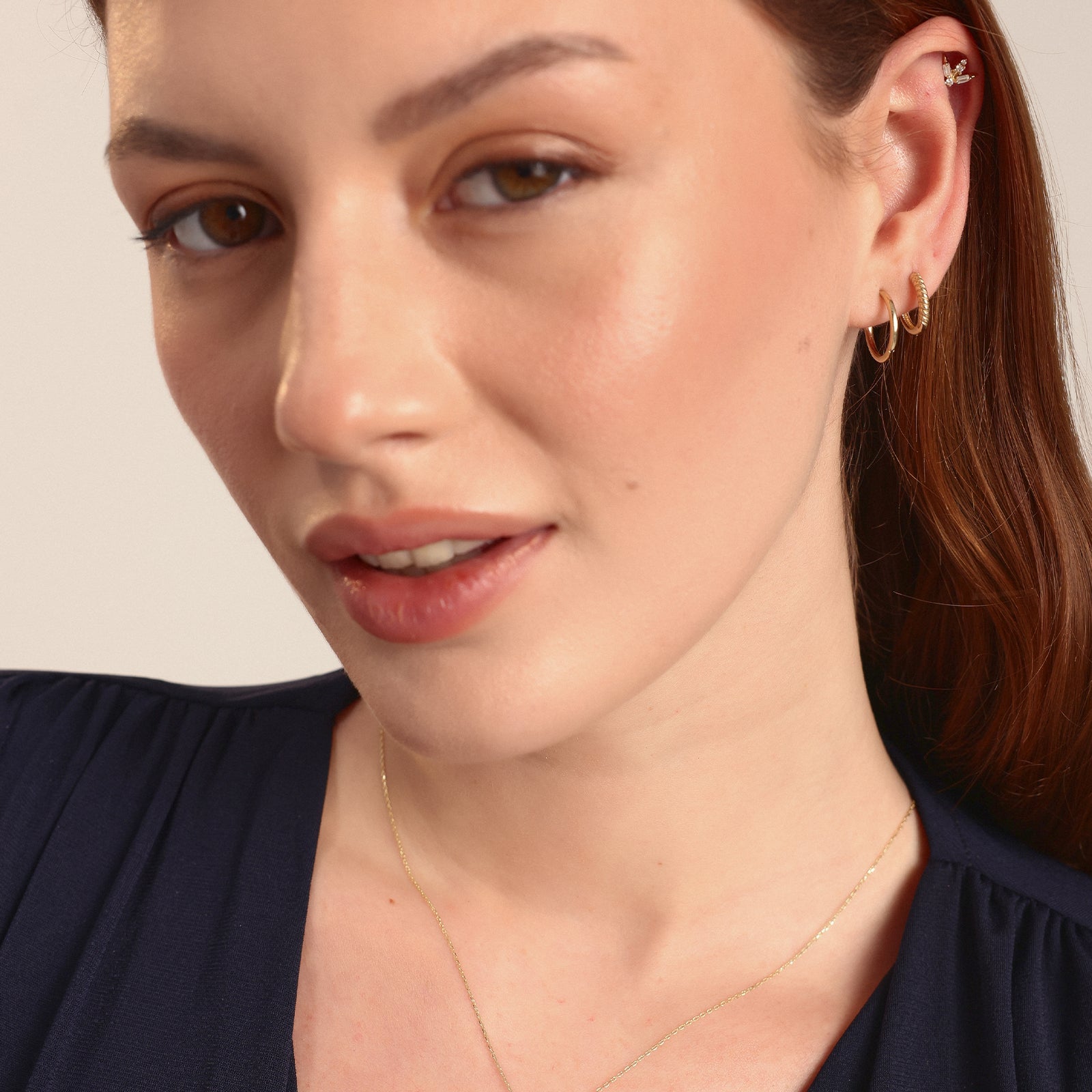 Baget Taşlı Altın Tragus Piercing