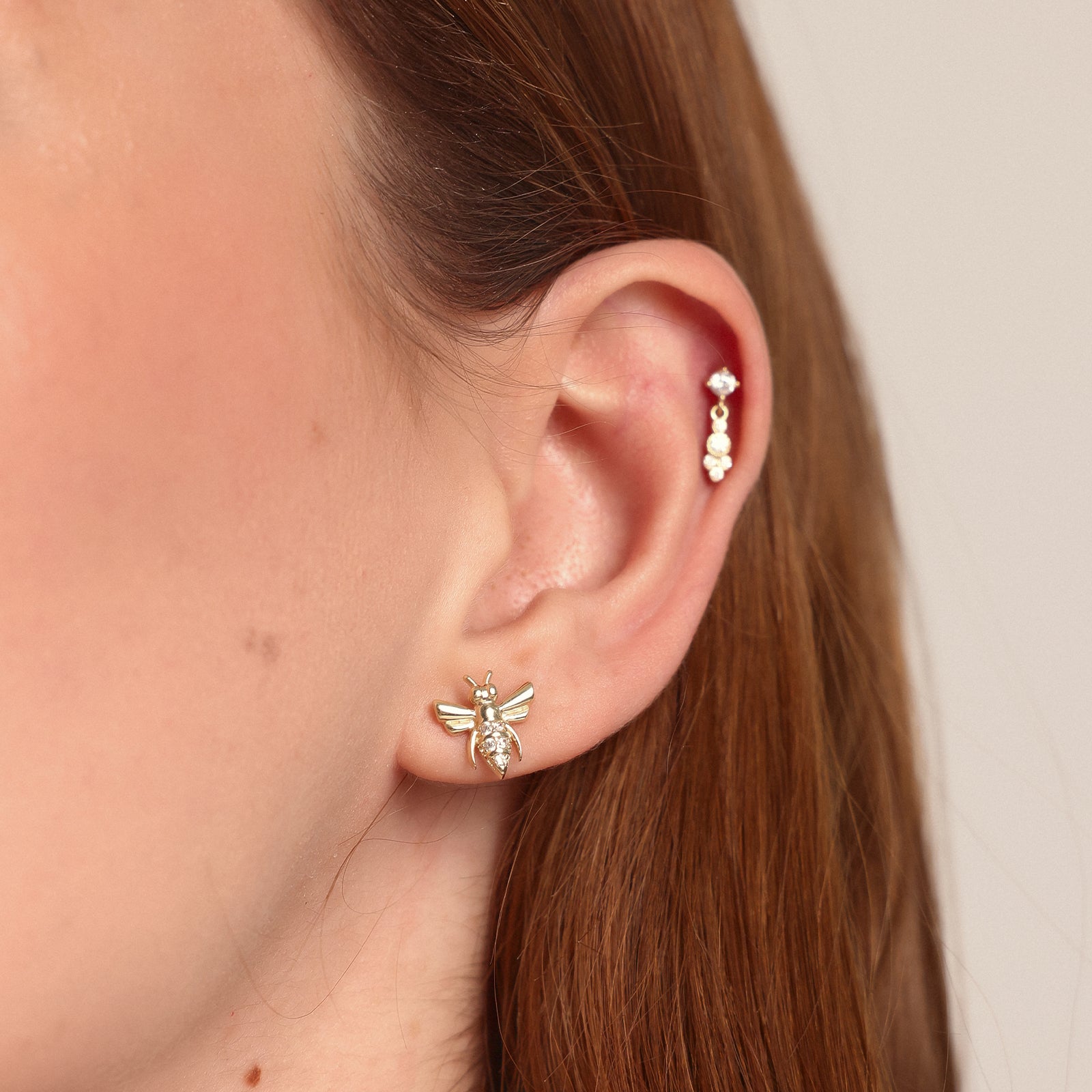 Taşlı Sallantılı Altın Tragus Piercing