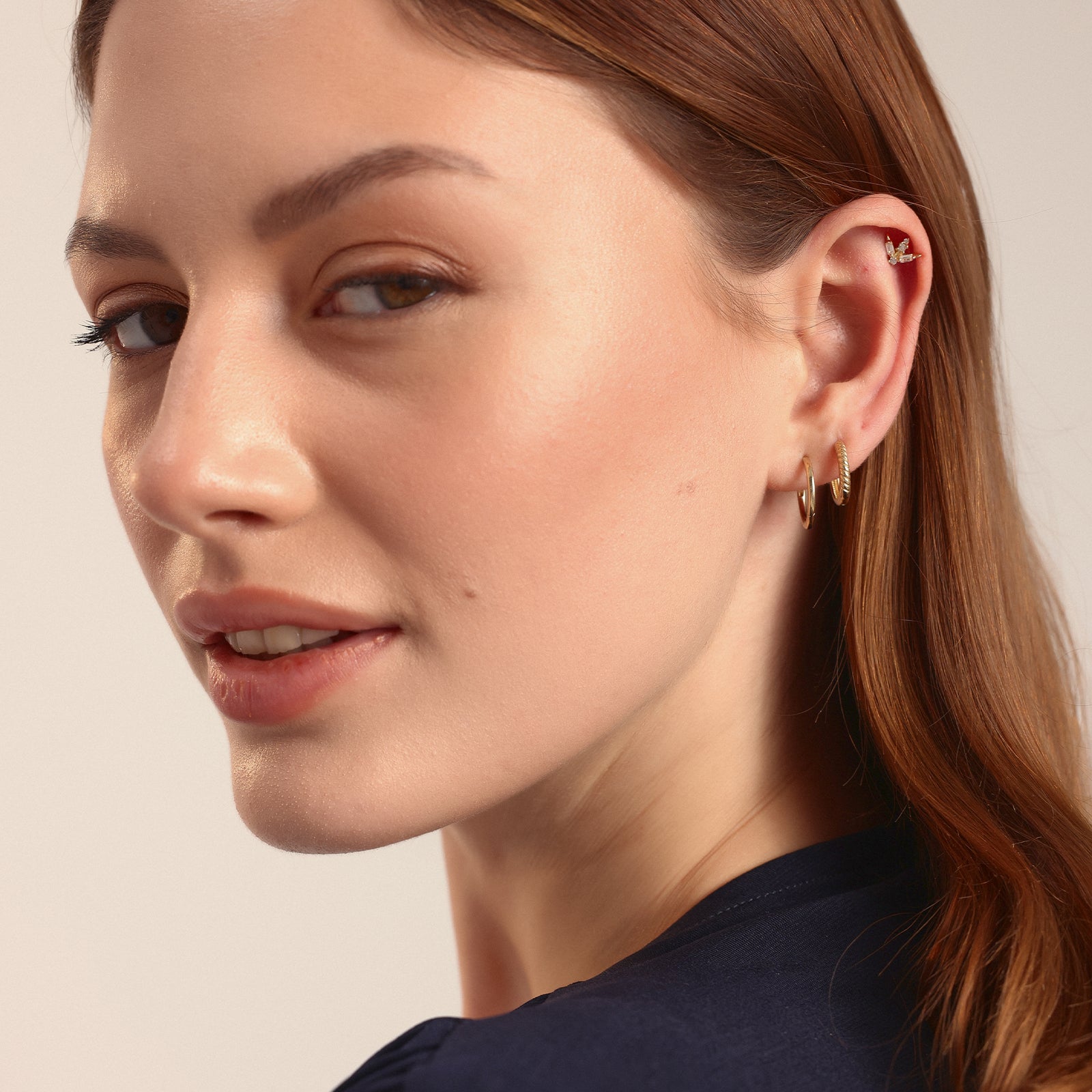 Baget Taşlı Altın Tragus Piercing