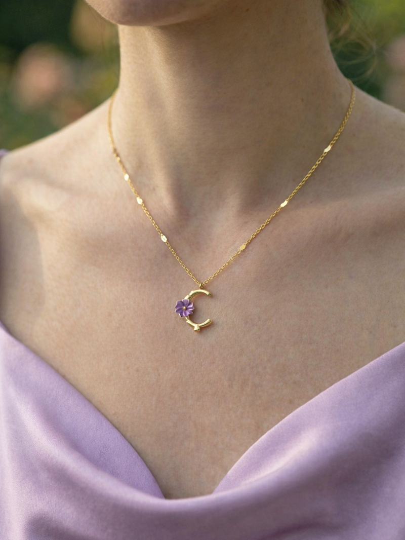 Blossom Letter Ç Harfi Çuha Kolye