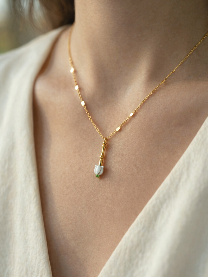 Blossom Letter İ Harfi İnci Çiçeği Kolye