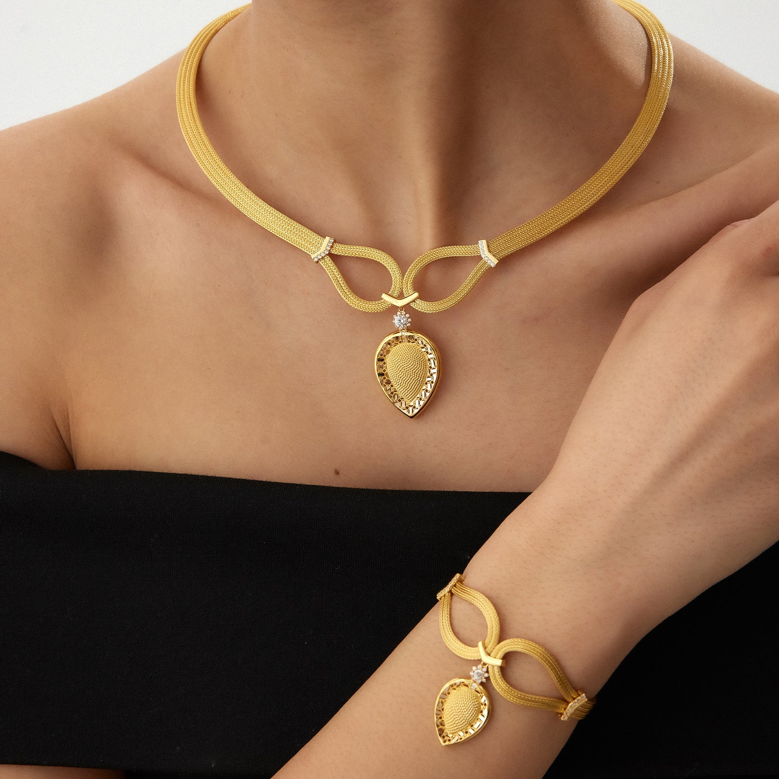 Gorgeous Kalze Altın Set - TS00032