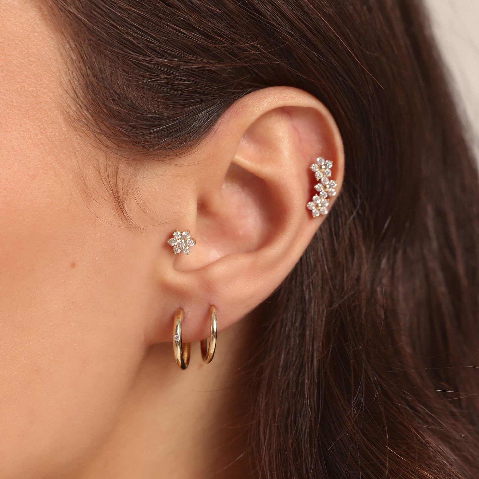 Taşlı Çiçek Altın Tragus Piercing