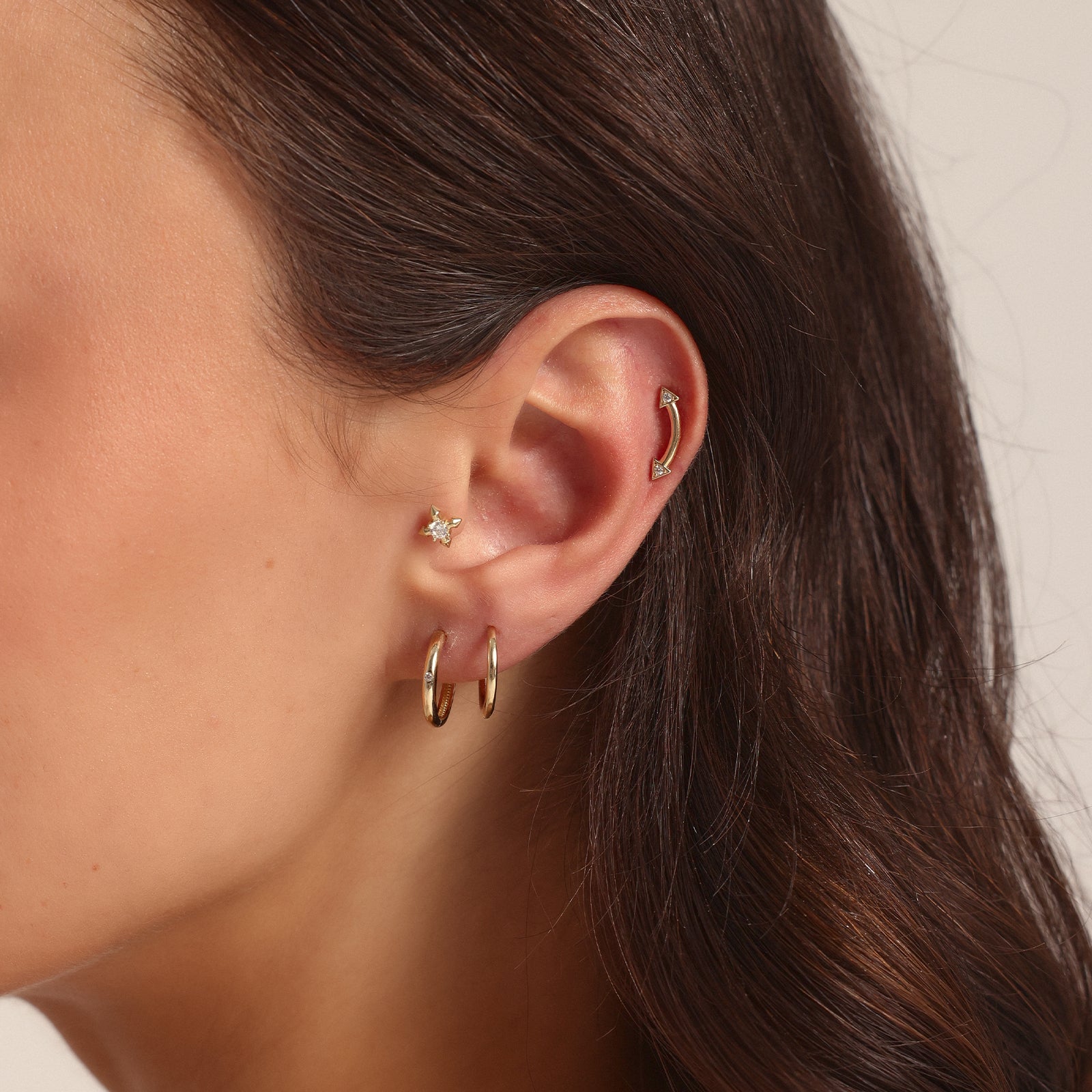 Taşlı Ok-Pusula Altın Tragus Piercing