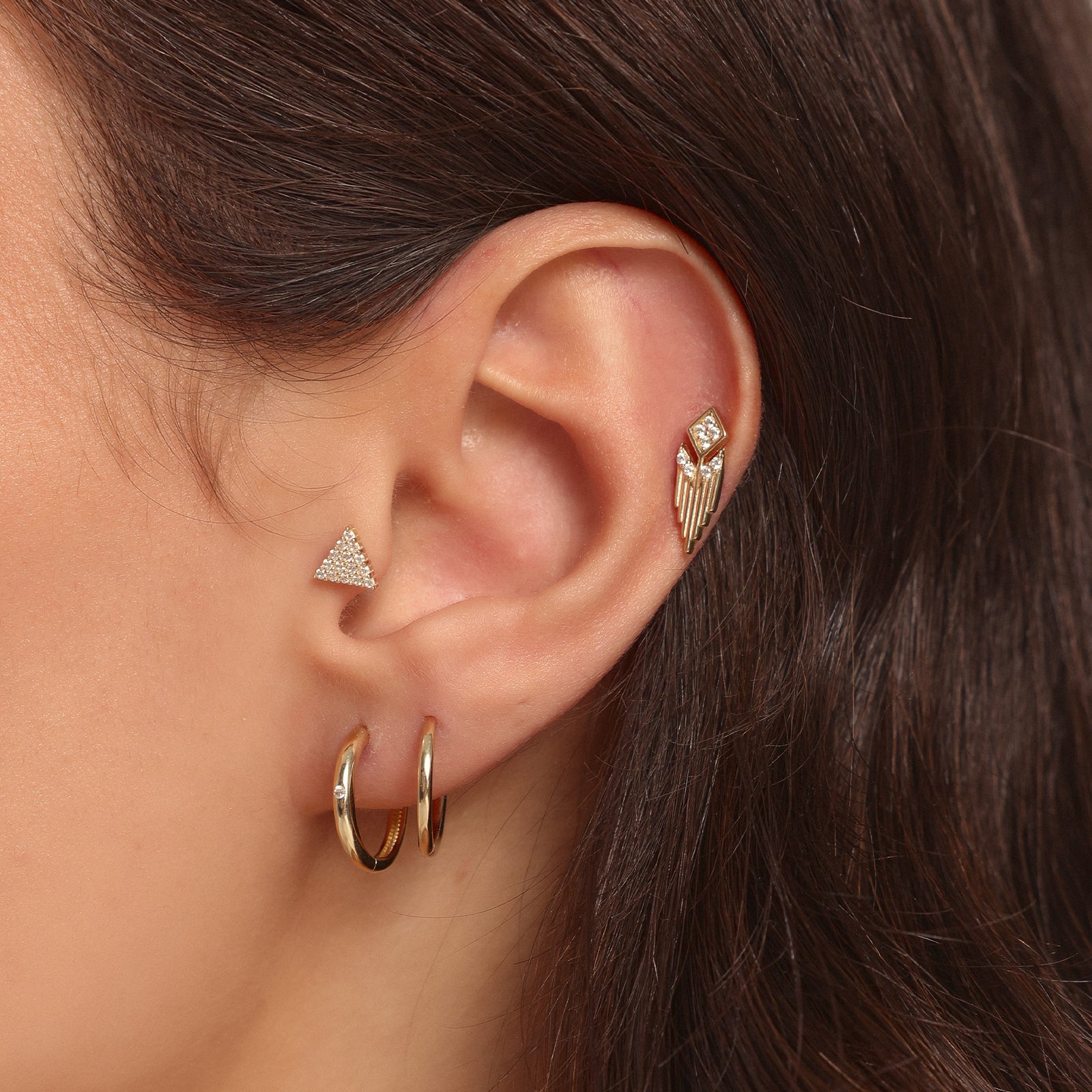 Taşlı Üçgen Altın Tragus Piercing